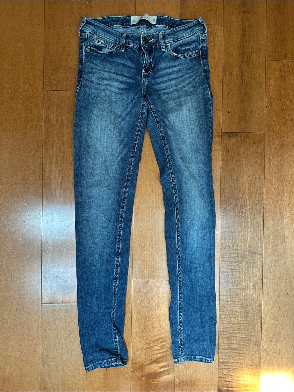 Hollister Low Rise Slim Fit Women's Jeans - Dark Blue